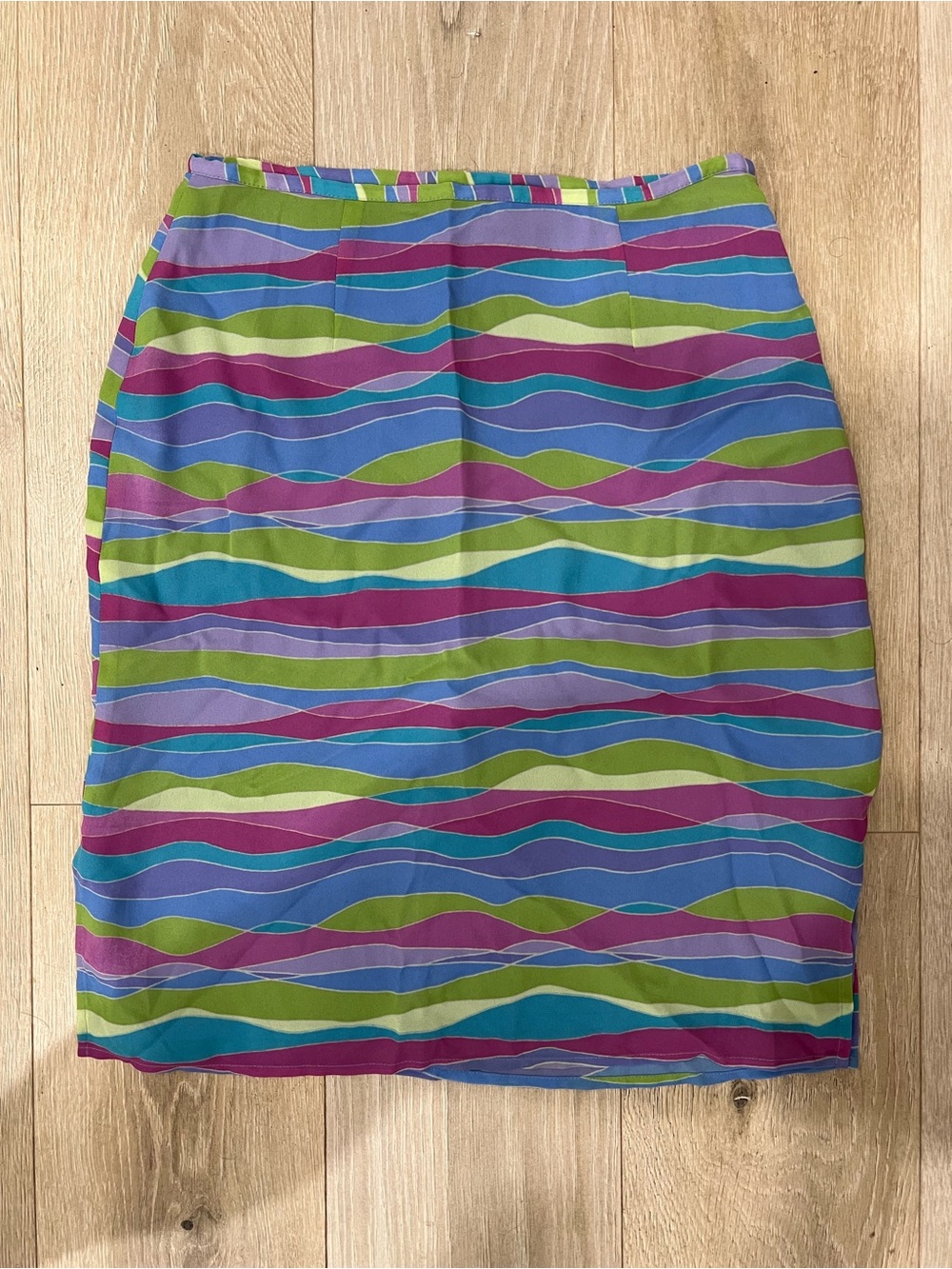 Vibrant Multi-Color Wave Y2K Skirt